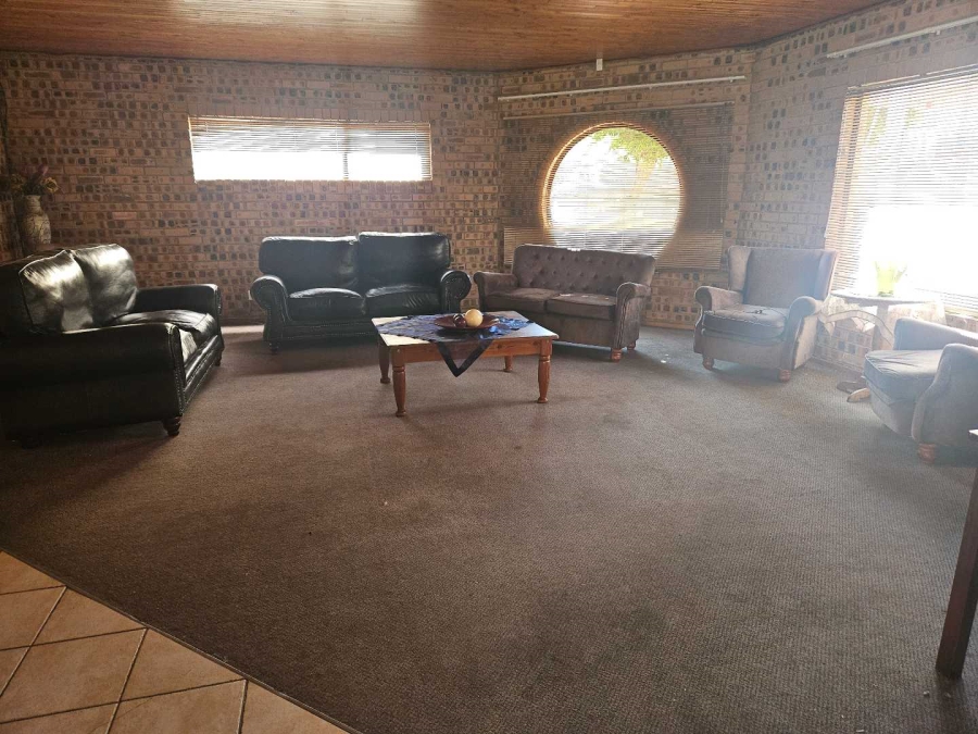 15 Bedroom Property for Sale in Royldene Northern Cape